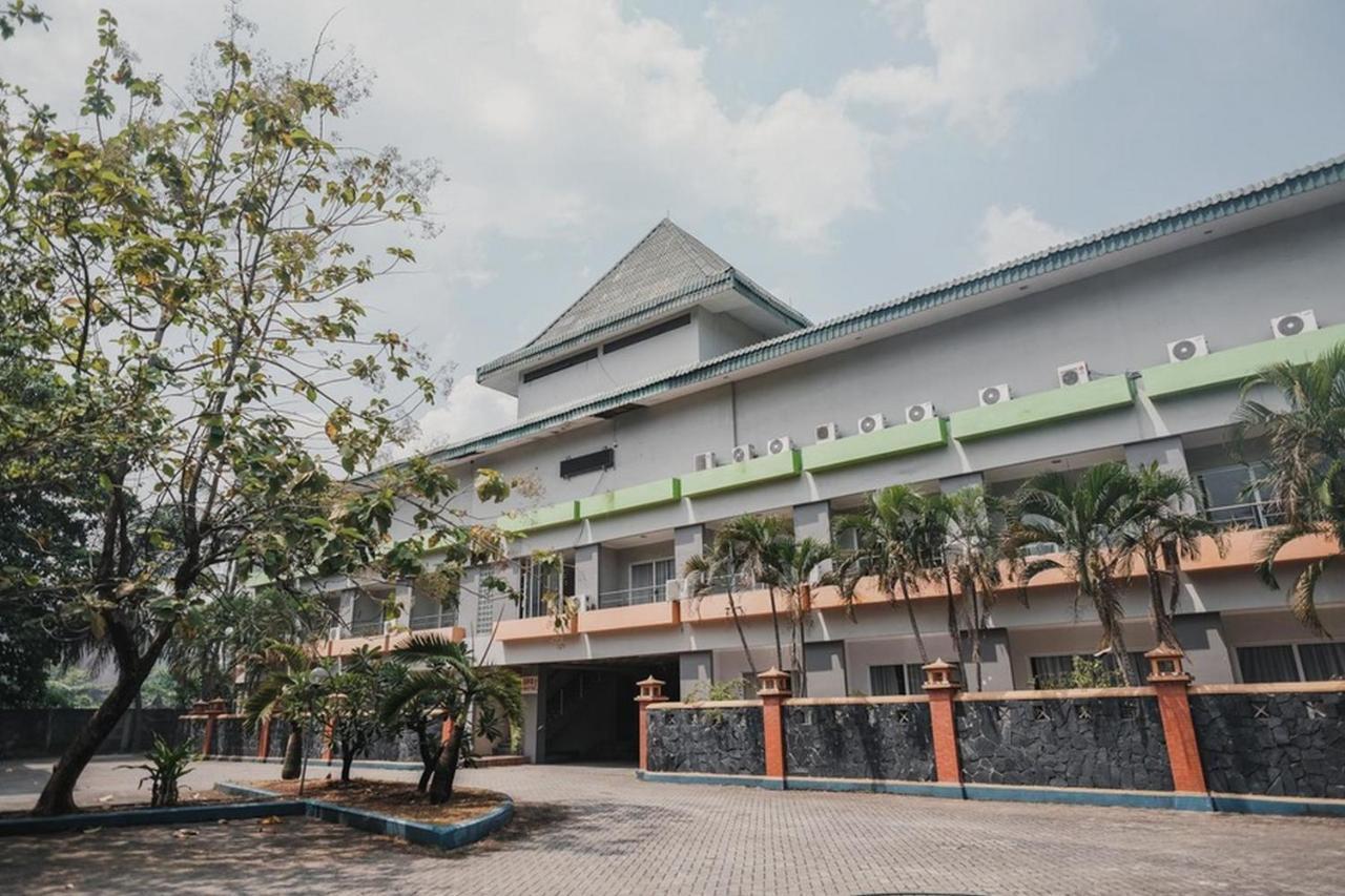 Reddoorz Plus Near Pelabuhan Merak Cilegon Exteriér fotografie